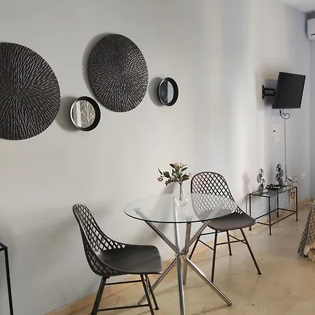 Cozy St Apartament *